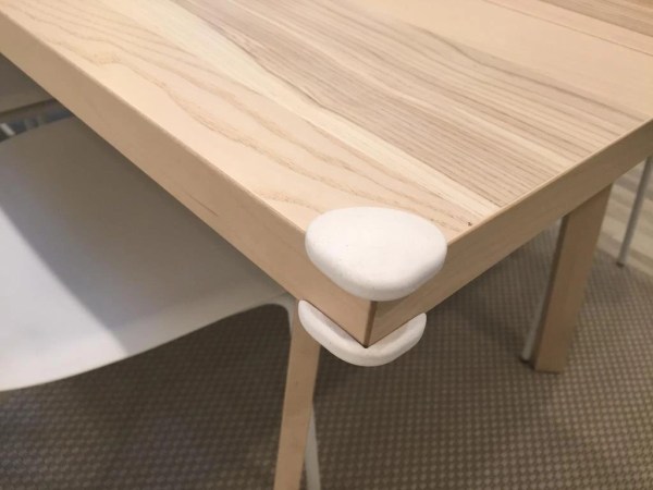 19214-2_8586-4-12-4-babydan-corner-guard-white